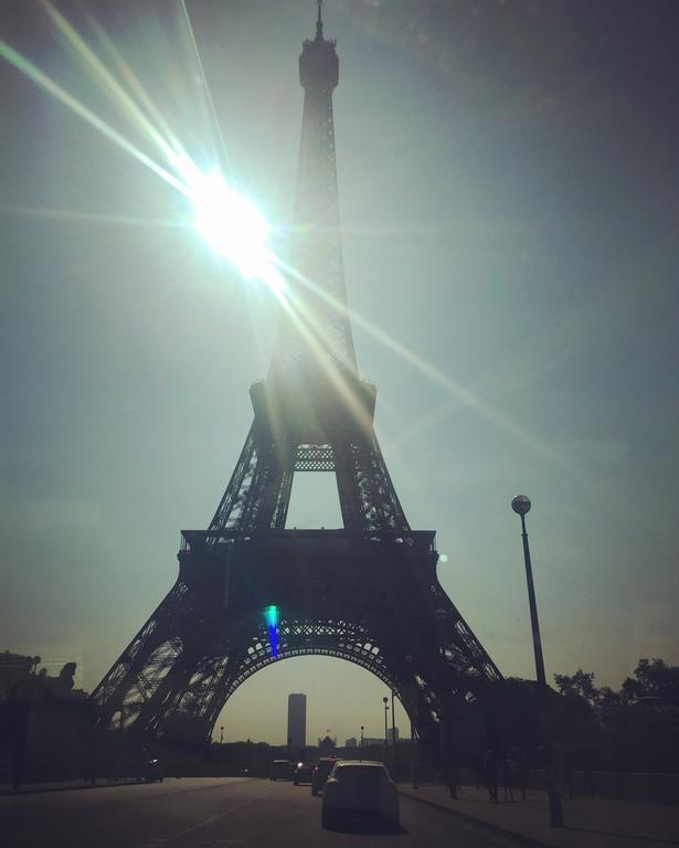 Апартаменти Eiffel Tower Champs De Mars Париж Екстер'єр фото
