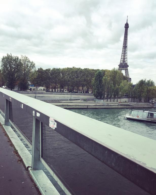 Апартаменти Eiffel Tower Champs De Mars Париж Екстер'єр фото